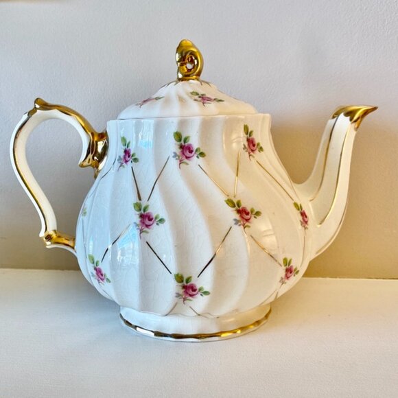 Vintage Sadler 1940s Pink Roses on Gold Trellis Teapot 2790 - Picture 2 of 9